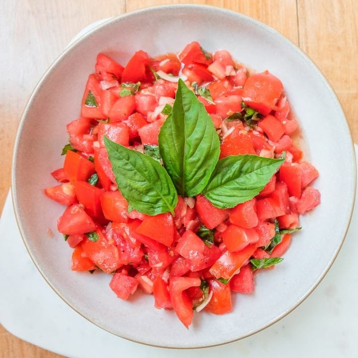 Easy German Tomato Salad (Tomatensalat) | Recipes From Europe